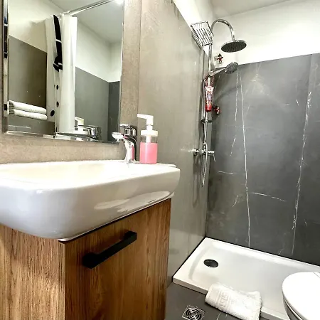 Apartment Chic