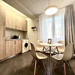 Apartment Chic